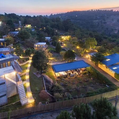 Twelve Oclock Resort Si Khio Ngoại thất bức ảnh